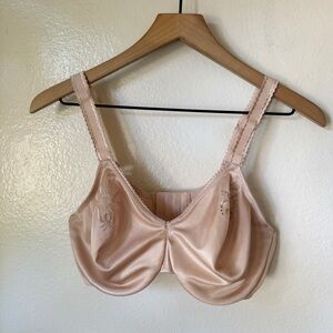 Wacoal | Slimline Seamless Underwire Minimizer Bra